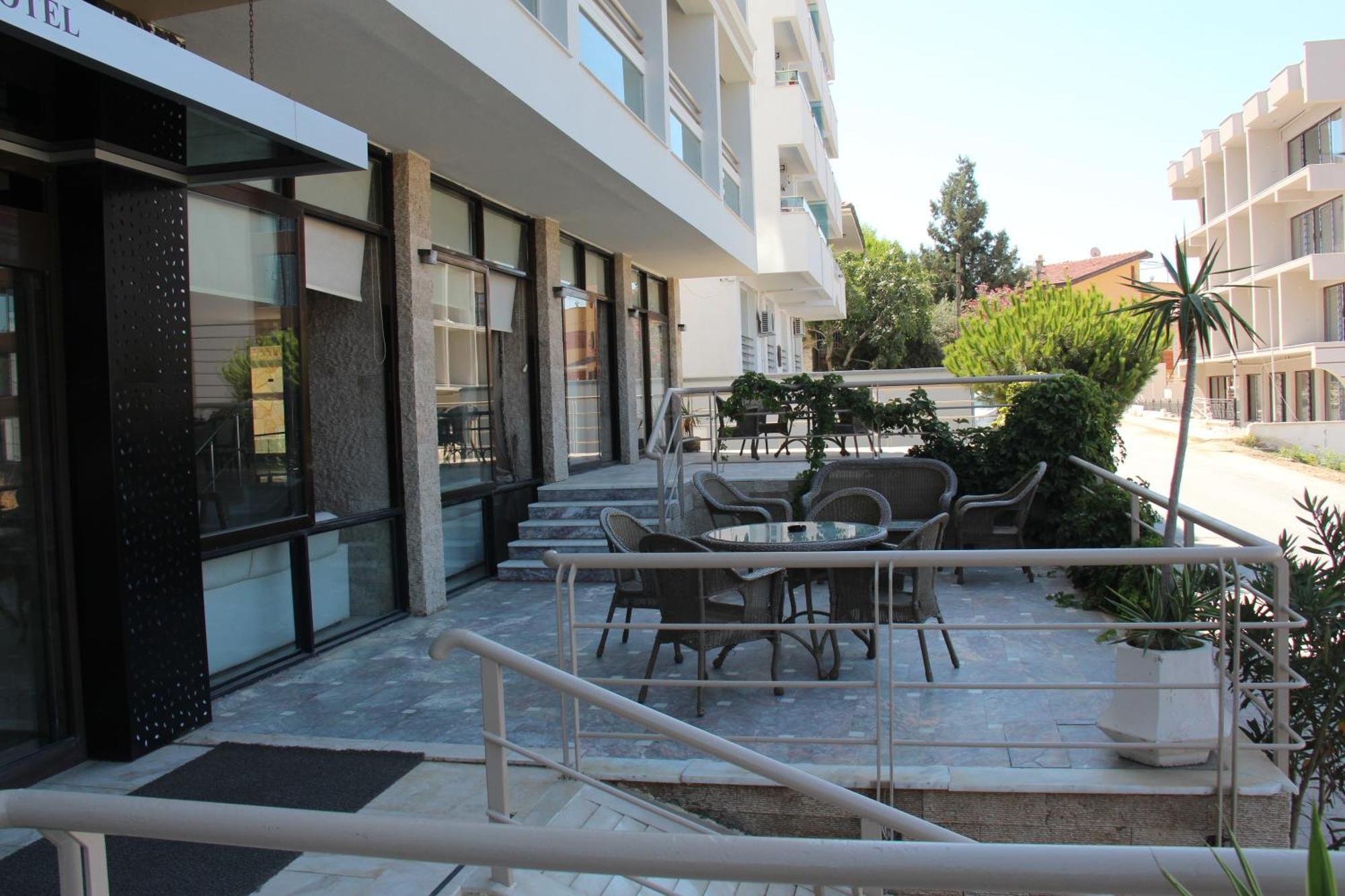 Esat Hotel Kusadasi Exterior photo