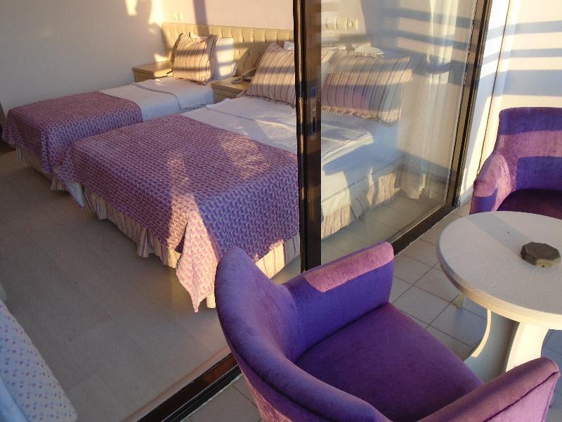 Esat Hotel Kusadasi Exterior photo